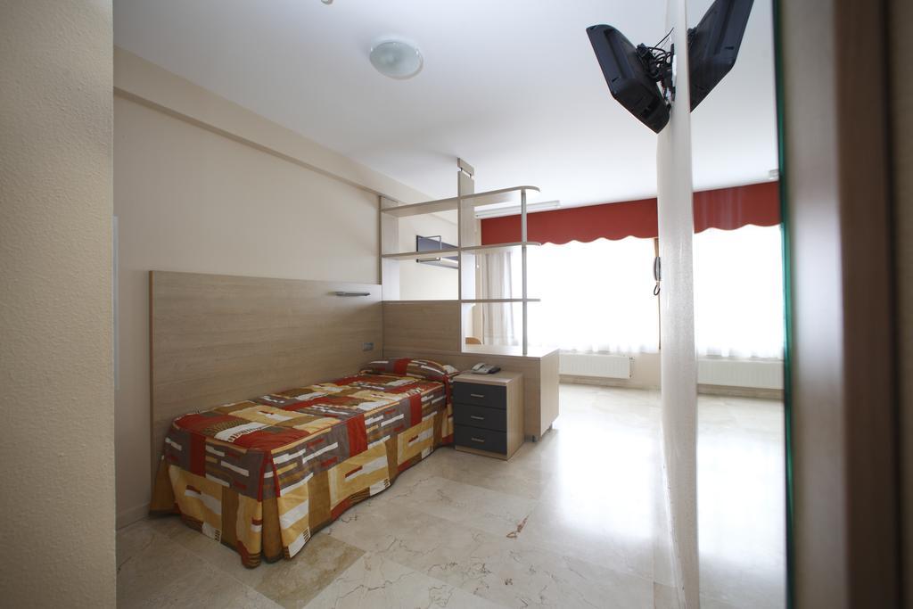Hotel Rialta Culleredo Exterior photo